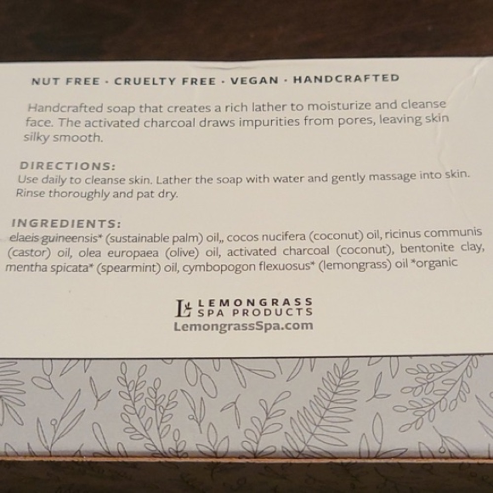 🌱Charcoal Detox Facial Bar Soap 
by Lemongrass Spa - Picture 3 of 4
